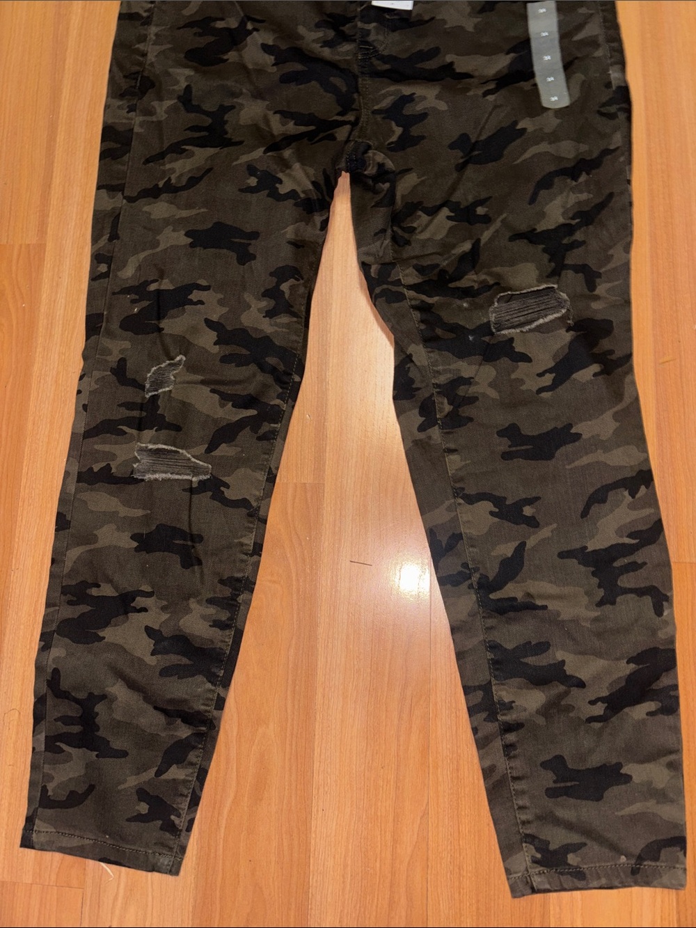 Lane Bryant Camo Super Stretch Skinny Pants Jeans Distressed Women’s Plus 14 NWT - Picture 3 of 12